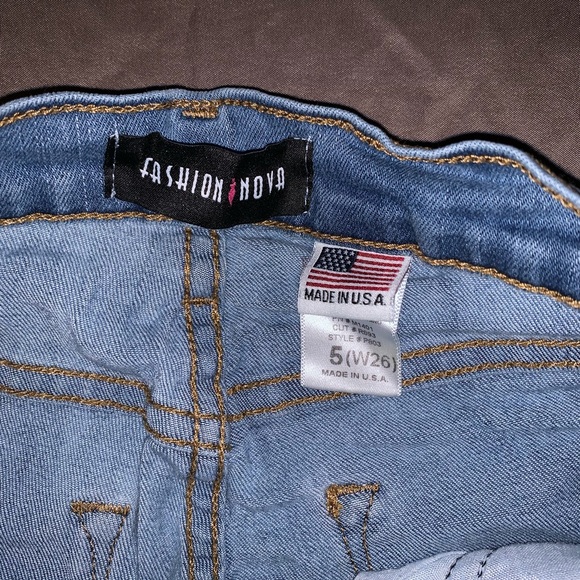 Light denim skinnies - Picture 3 of 4